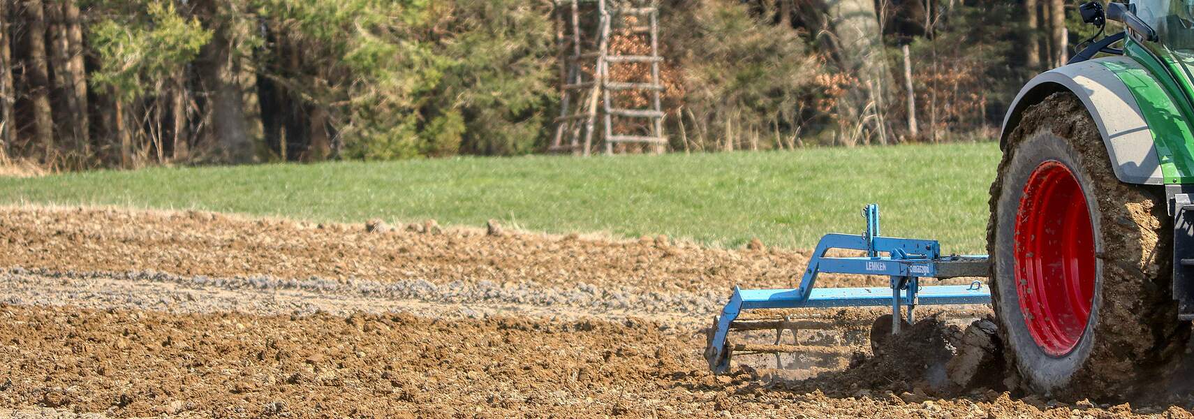 Bauernverband kritisiert faktisches Ackerbauverbot an Gewässerrändern mit Hangneigung