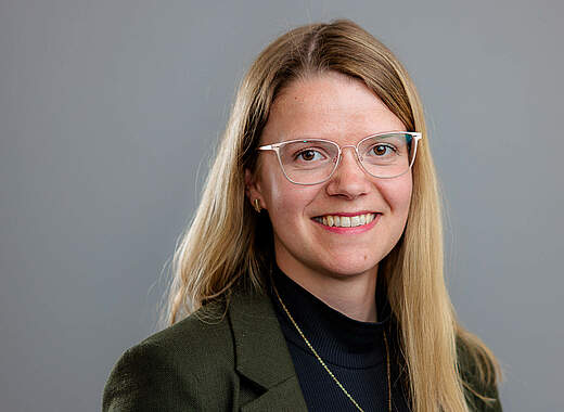 Julia Dost