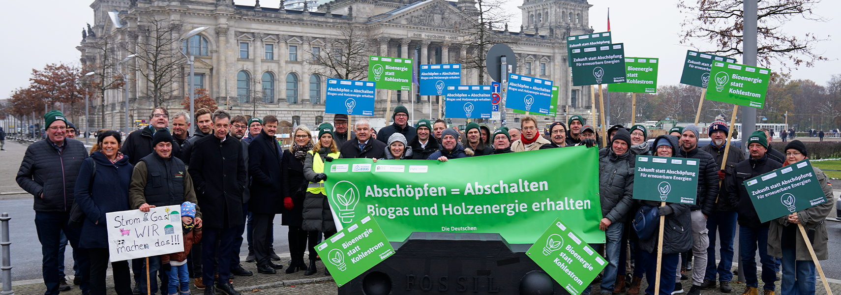 Demo-Aktion „Zukunft statt Abschöpfung“ für Bioenergie am Bundestag