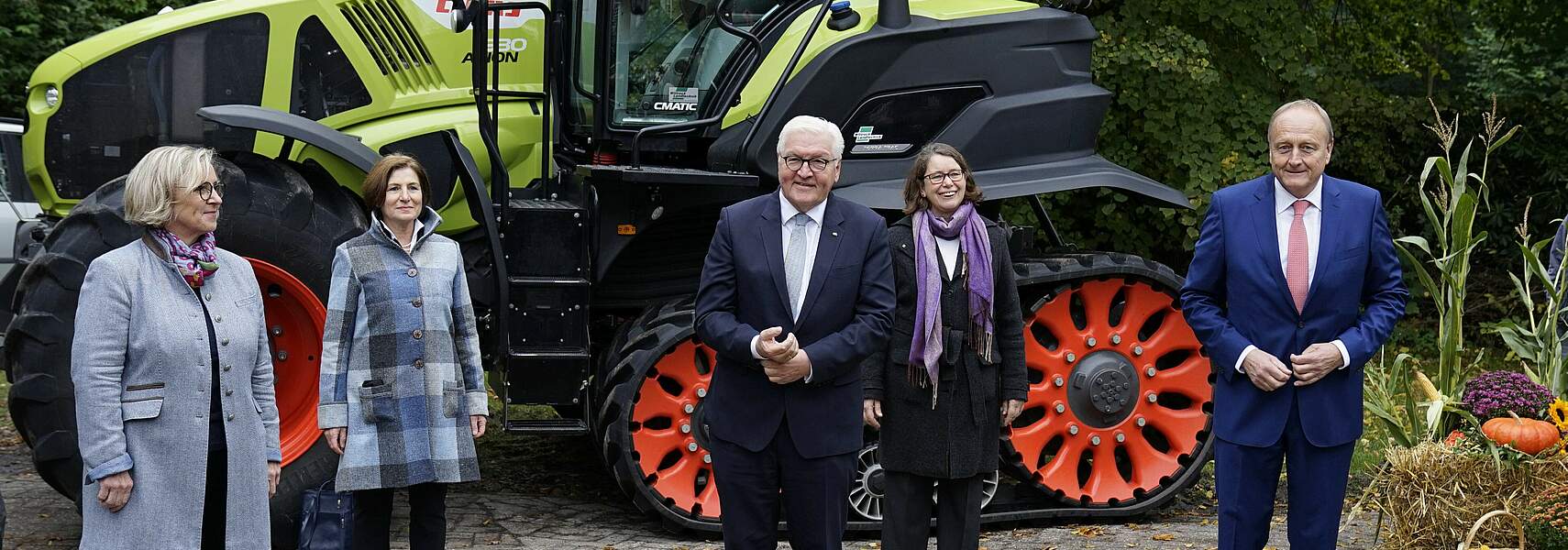Erntekrone an Bundespräsident Steinmeier übergeben