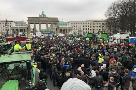 Grossdemo_Berlin_20191126_03_Quelle_DBV.jpg