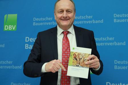 Rukwied_Situationsbericht_2.jpg