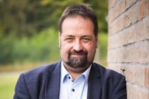 Dr. Holger Hennies