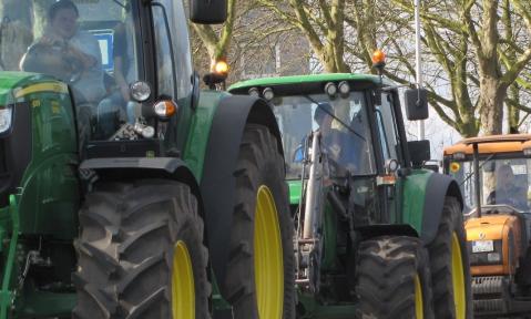 tractors-1329972_1920_pixabay-2396521_bea.jpg