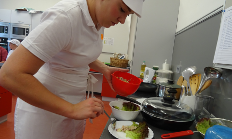 Johanna-Hauswirtschafterin_Quelle_BDL.jpg