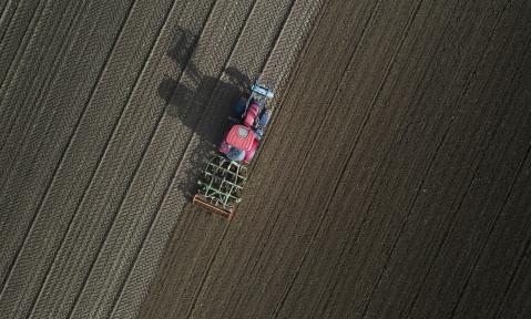 tractor-5811824_1920_pixabay_Melrose247.jpg