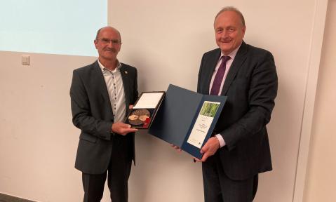 Lauer_Andreas_Hermes_Medaille_Nov2021.jpg