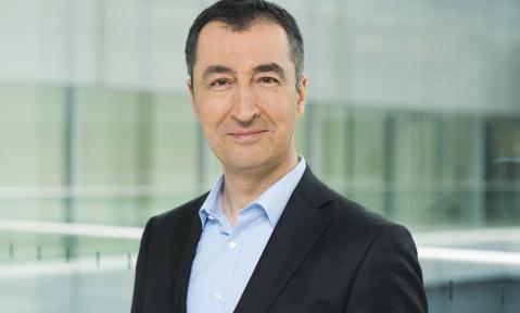Oezdemir-Cem-MdB__Quelle_Gruene_im_Bundestag__S._Kaminski.jpg