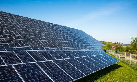 solar-cells-491701_1920_pixabay_Michael_Schwarzenberger.jpg