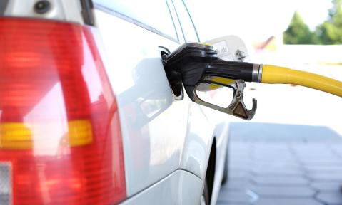 refuel-2157211_1920_pixabay_andreas160578_bea.jpg