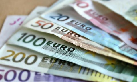 bank-note-209104_1920_pixabay_-_martaposemuckel.jpg