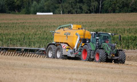 schauhi-agriculture-6541111_pixabay.jpg