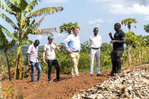 Bild_3_Betriebsbesuch_Quelle_Emmanuel_Walusimbi-UNYFA.jpg