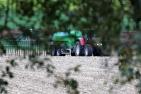 tractor-4538040_c_wafr_pixabay.jpg