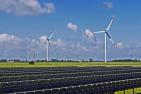 solarpark-1288842_1920_pixabay-Erich_Westendarp.jpg