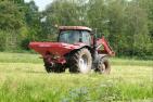 elsemargriet-fertilizer-spreader-7204690_pixabay.jpg